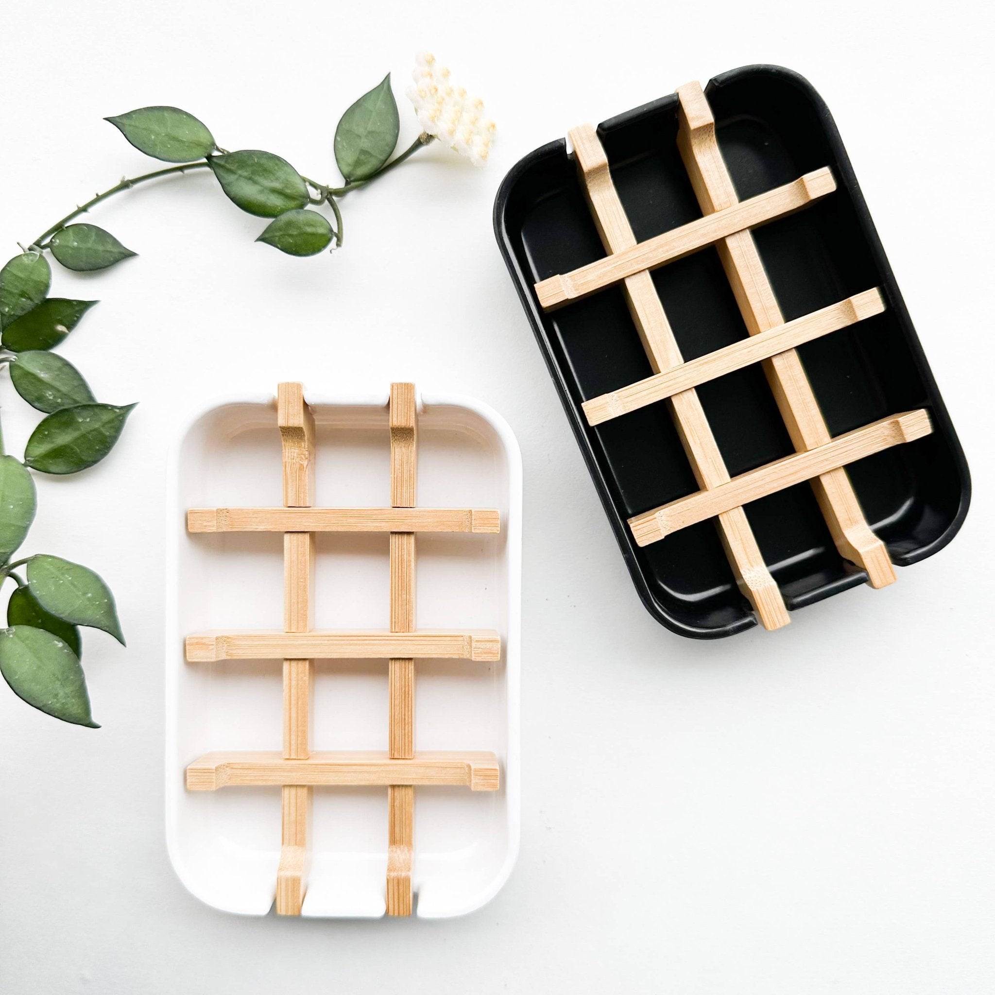 Eco - Friendly Bamboo Soap Dish with Removable Cornstarch Drainage Insert - EcoElara