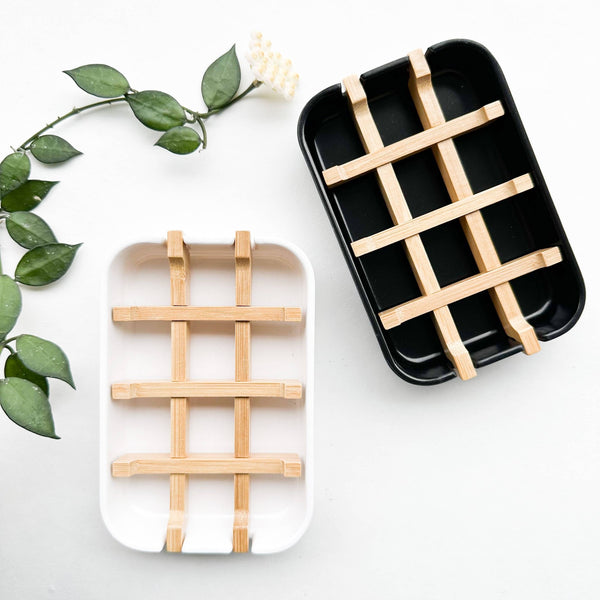 Eco - Friendly Bamboo Soap Dish with Removable Cornstarch Drainage Insert - EcoElara