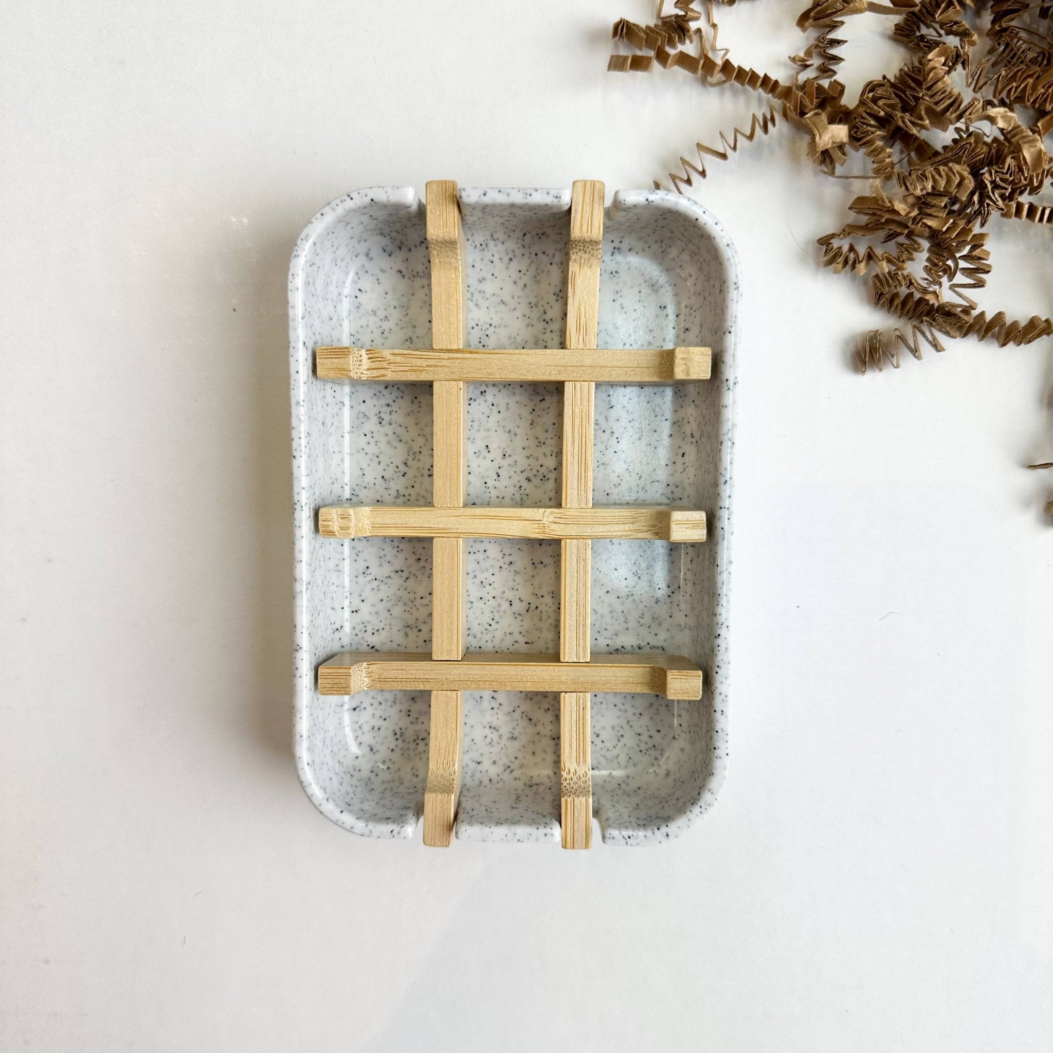 Eco - Friendly Bamboo Soap Dish with Removable Cornstarch Drainage Insert - EcoElara