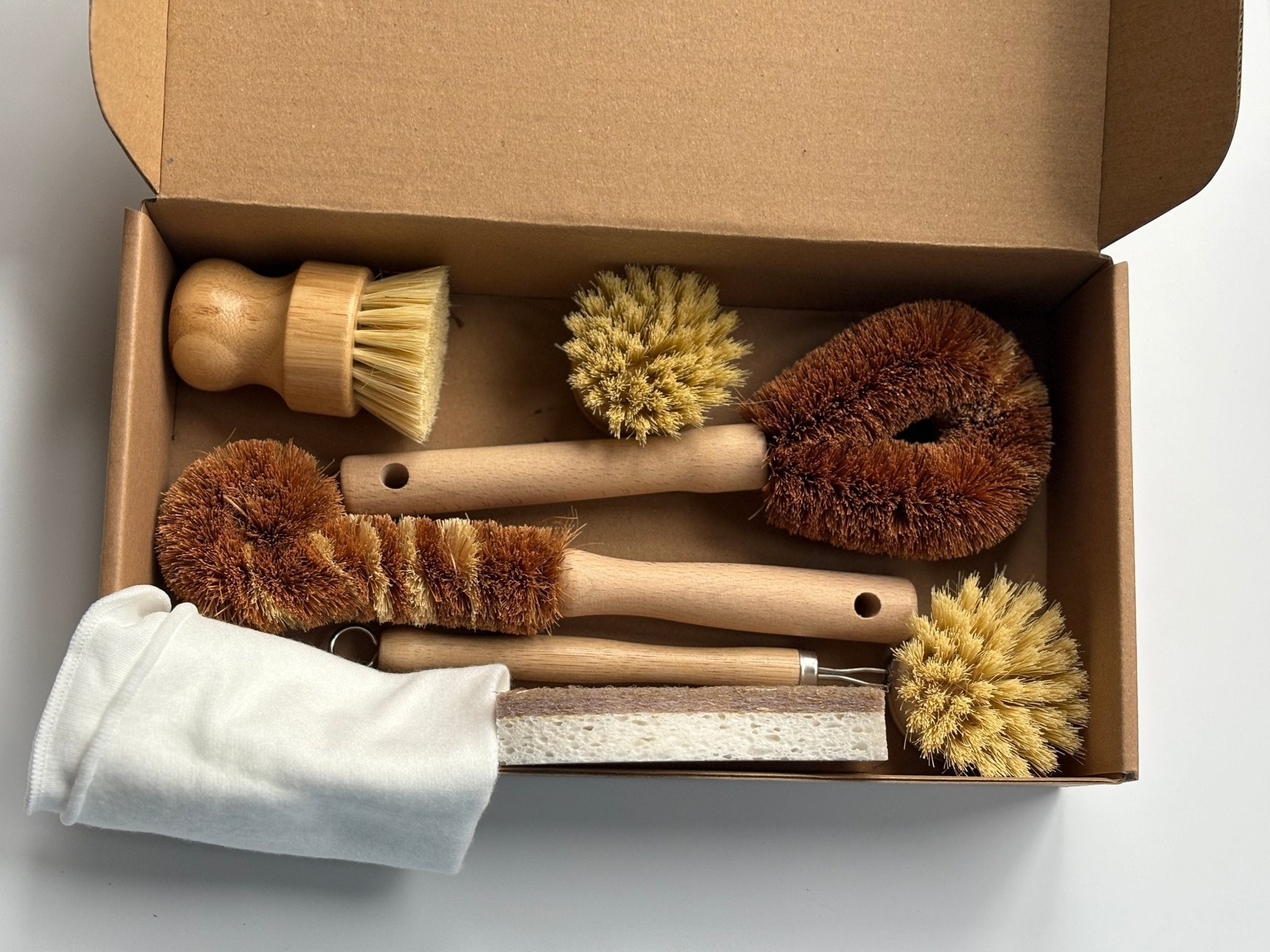 Plastic - free 7 piece Kitchen Cleaning Set - Limited Stock - EcoElara